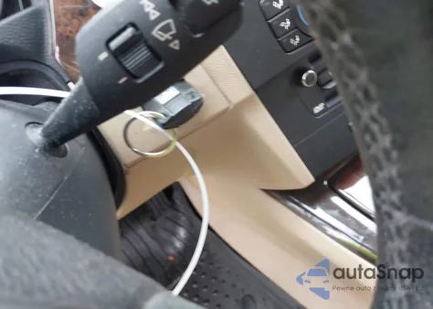 2008 BMW 328Xi z USA, uszkodzony, nr VIN WBAVC73588KP38333